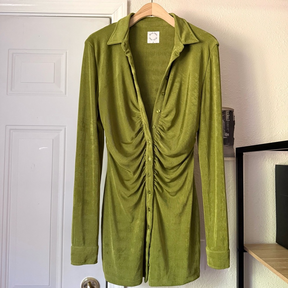 WITH JEAN olive green button up ruched bodycon chunky knit mini dress